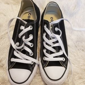 BRAND NEW Converse Chuck Taylor - Black